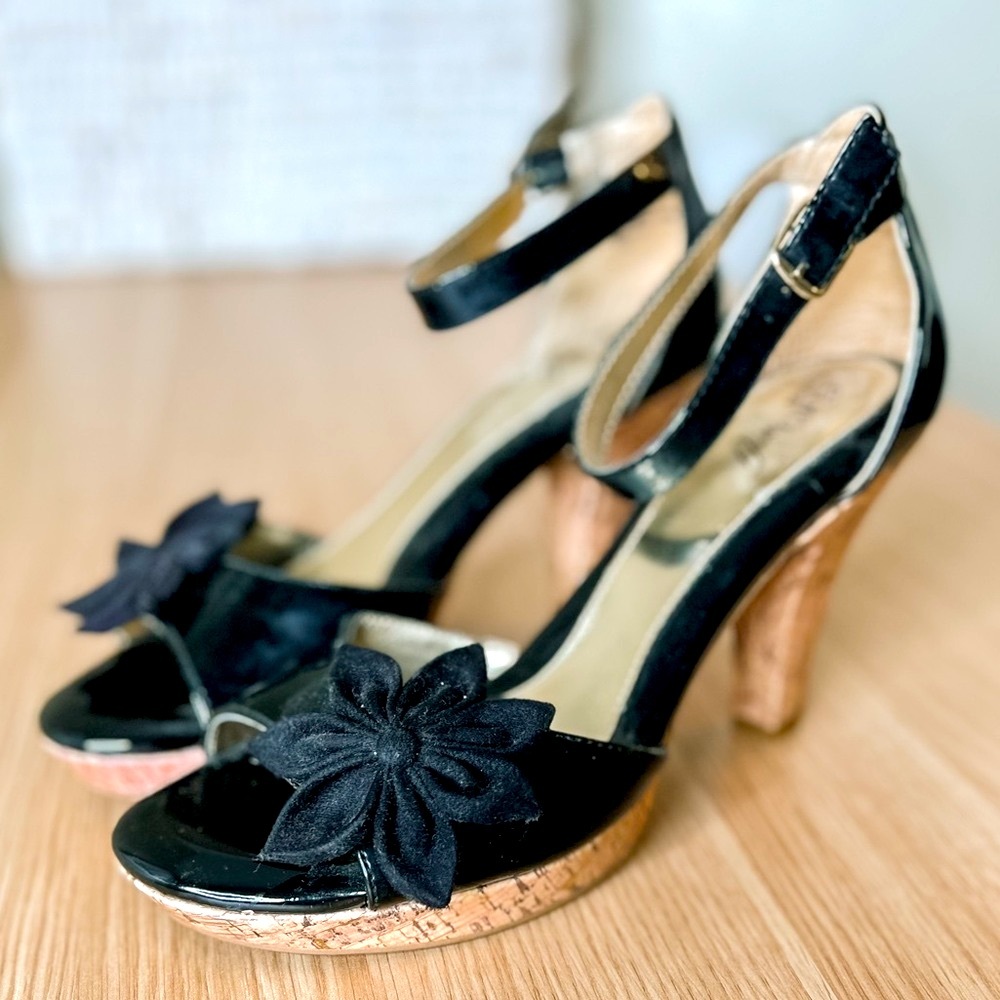 EUROSOFT BLACK HEELS
